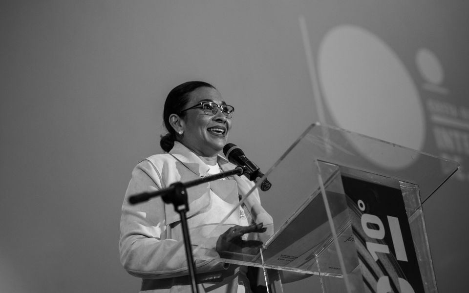 La ministra de cultura, Nayuribe Guadamuz, en su discurso de apertura al evento.