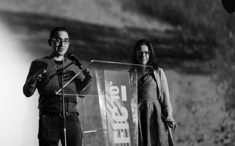 El director Adrián Cruz y la productora Isabel Martínez, recibieron galardón por 2,5 millones de colones en la categoría de Foro de presentación de proyectos por su propuesta “En lo profundo”.