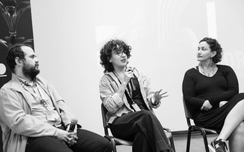Francisco Saco, Valeria Salas y Marcela Esquivel, directores costarricenses, participaron en la mesa de debate Cortometrajes: retratando la feminidad, parte de las actividades de Formación CRFIC.