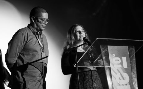 El director Fernando Fonseca- Espinoza y la productora Mariana Murillo, recibieron el premio Caramba Rental para realizar un cortometraje, a partir de su proyecto “Ciudades vacías”.