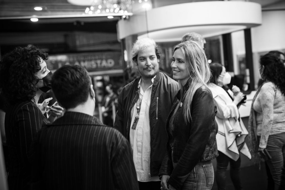 Allegra Pacheco y Eduardo Uribe, directora y director de fotografía del largometraje costarricense Salaryman.